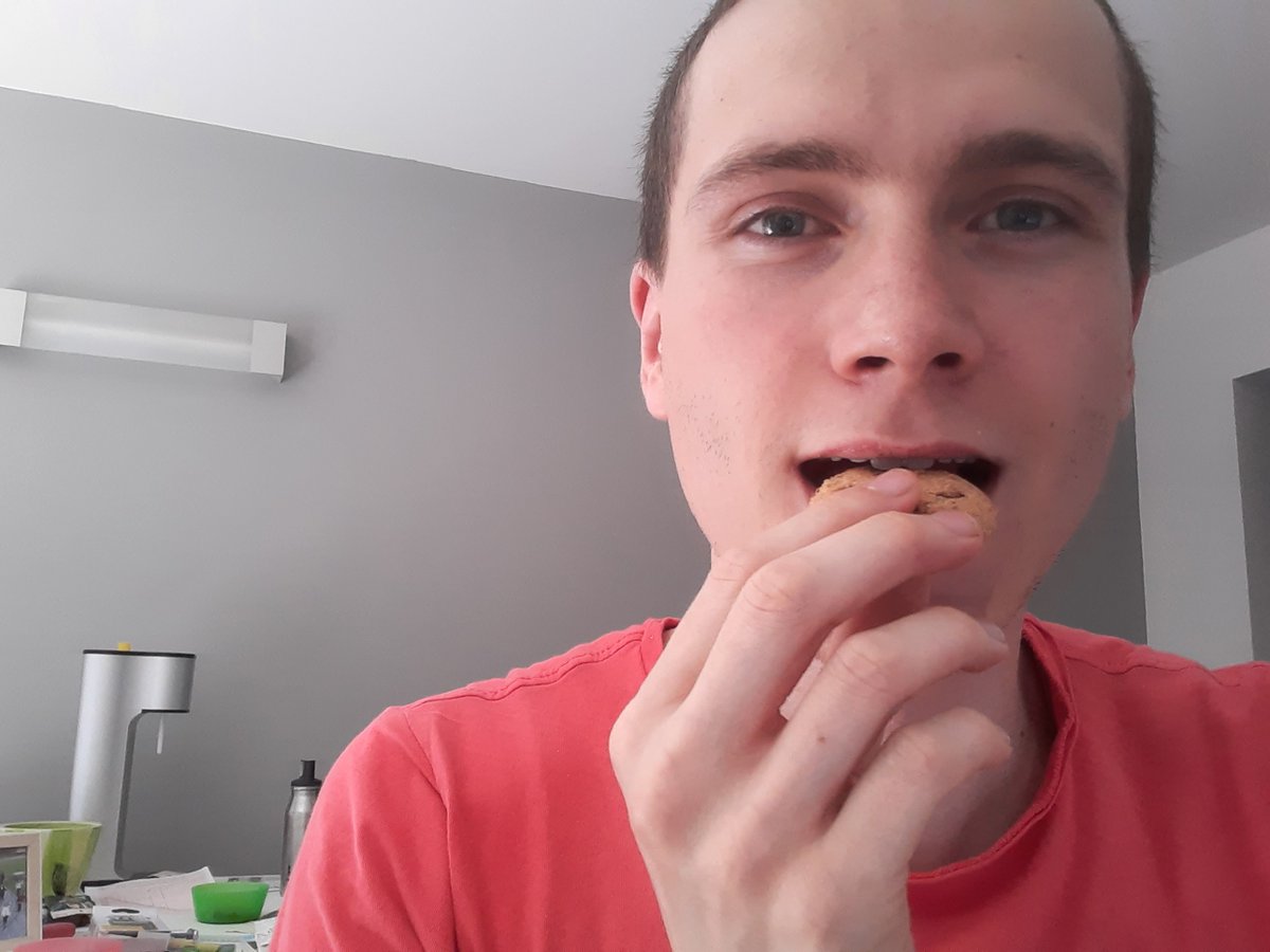 felix_m42's tweet photo. @Lauretta4321 @OrdenDesCookies Haben zwar nicht so überragend wie die von Lauretta geschmeckt, waren aber trotzdem sehr lecker 🤤🥰😍😍😍 https://t.co/u7LPIKJYn2