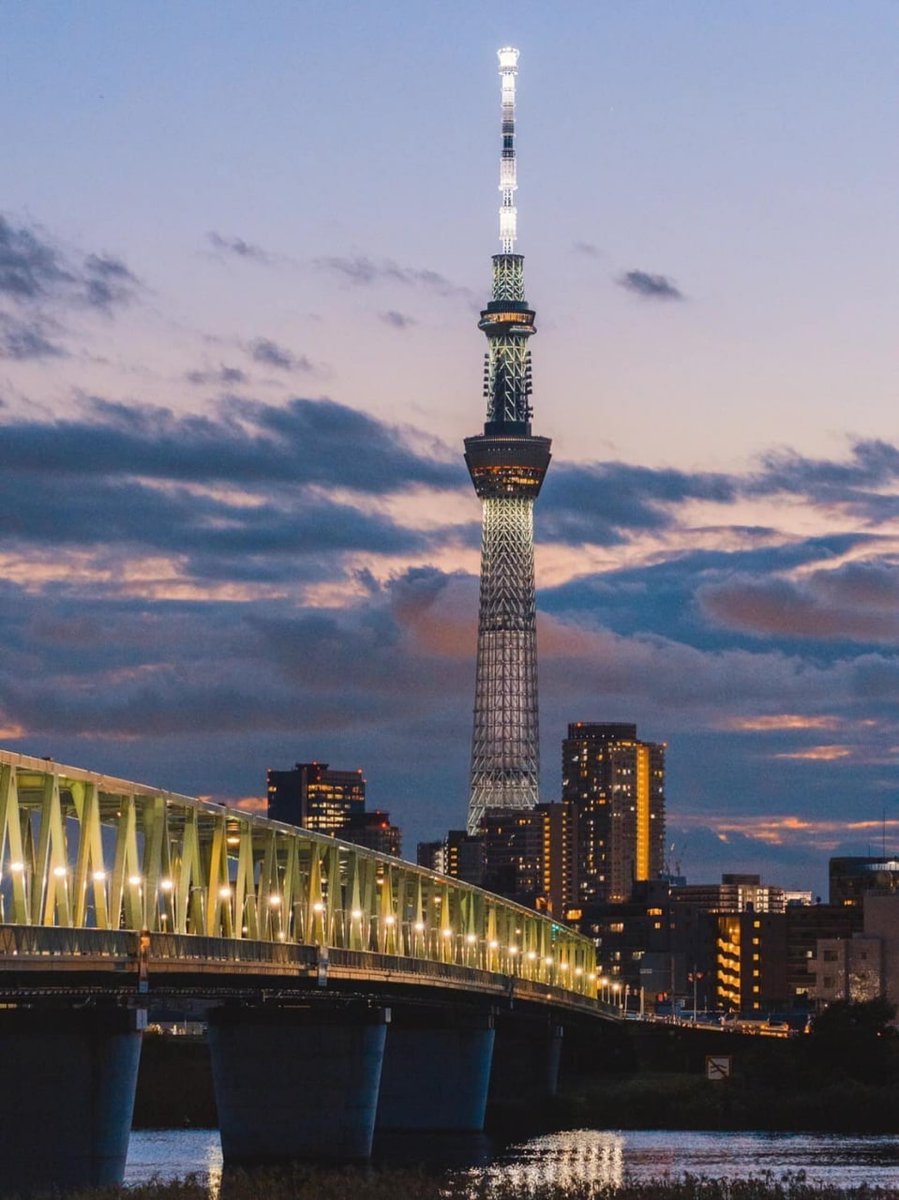 cfirer's tweet photo. I really want to go to Tokyo, Japan to see the Skytree and experience the feeling of looking down from a high place https://t.co/yMpGzNQD8v