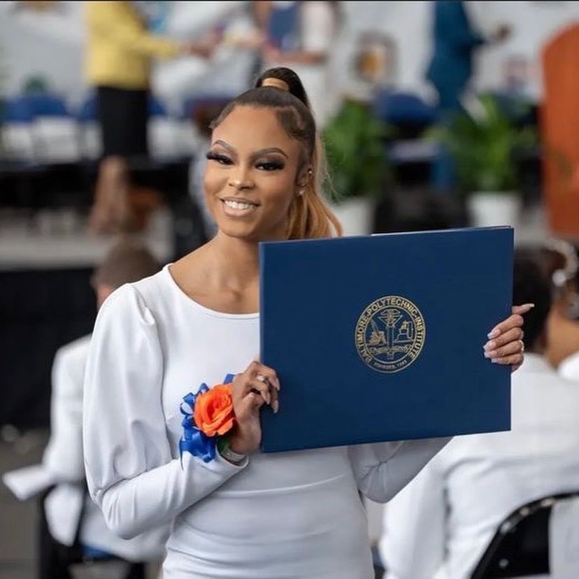 BpiAlumni's tweet photo. They did it! 🎓💙🧡

📸: @mayorbmscott
#bpi #polytechnicinstitute #baltimorepolytechnicinstitute
#pilypride #polyalumni #bcpss #engineers #STEM https://t.co/w9JDVJOKG7
