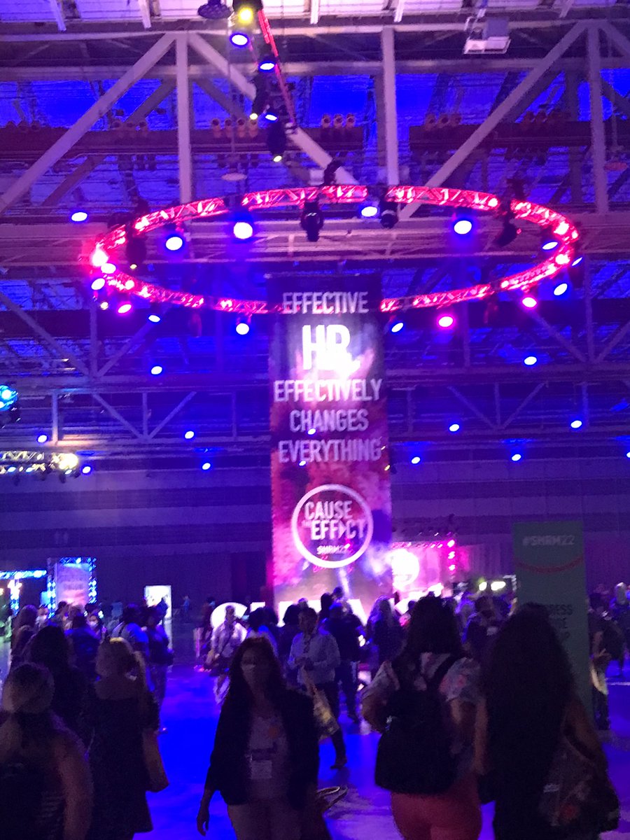 🛸👽…that time, when it feels like  #SHRM22 is an alien space ship that beamed you up for the galaxy’s biggest #HR party! Stellar setting, <a href="/SHRM/">SHRM</a>! 🎉🛸