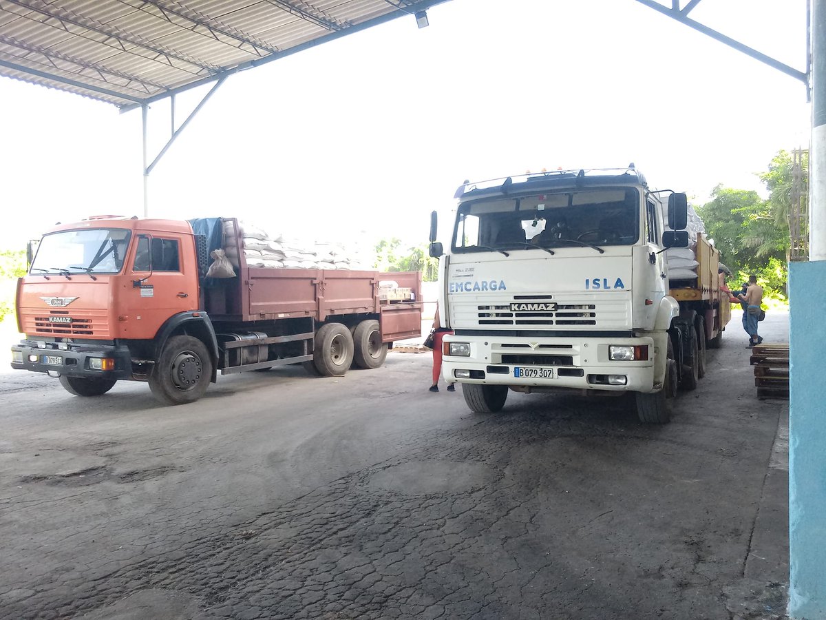 Después del control y el pesaje comienza la distribución de la Canasta Familiar Normada en la Isla de la Juventud.