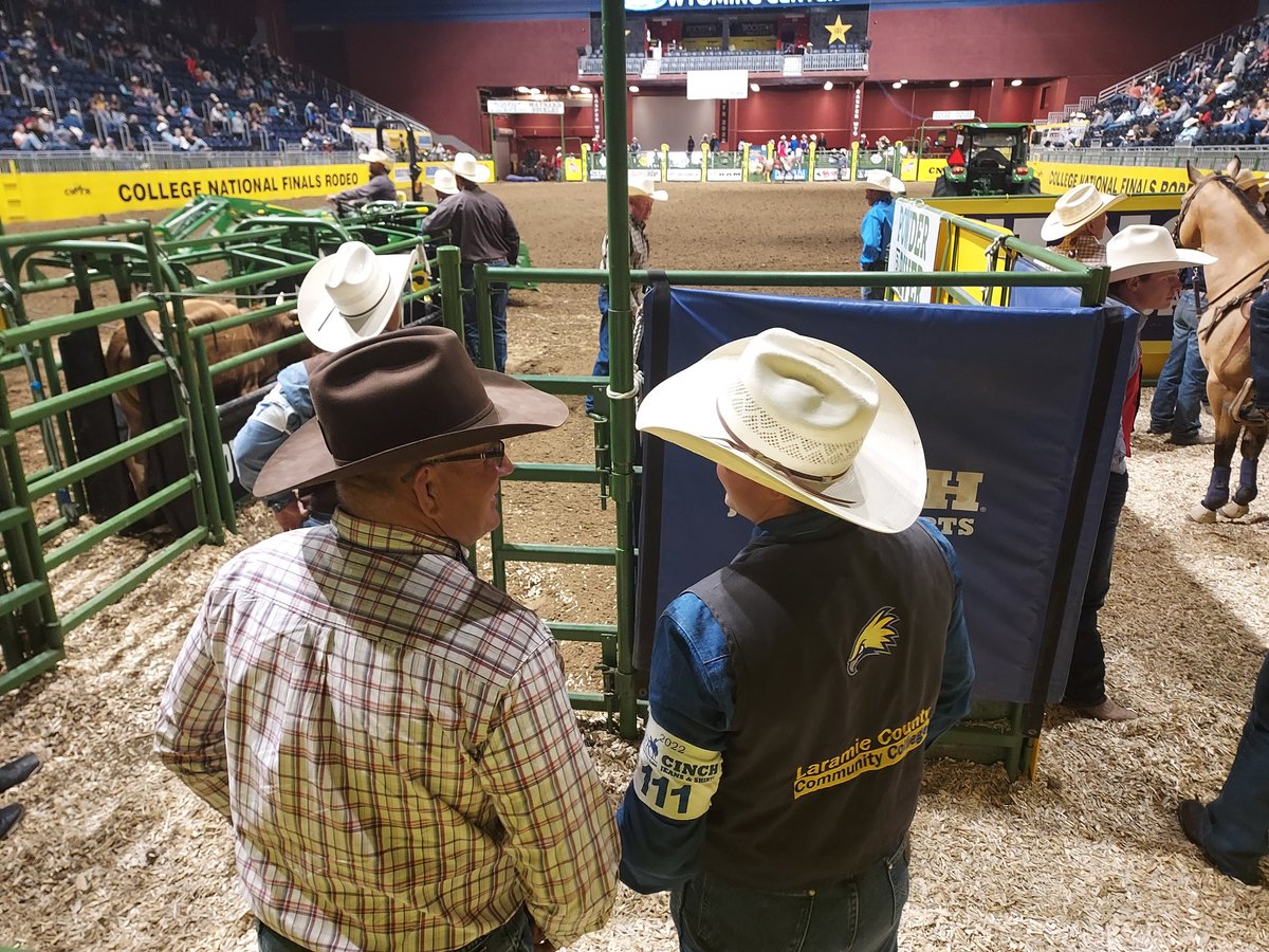 LCCCsports's tweet photo. FINALLY its time for steer wrestling! 

Bernie is getting some last minute counciling before jumping on! 

#BeGolden #CNFR #Bulldogging https://t.co/XswpCJzoYK