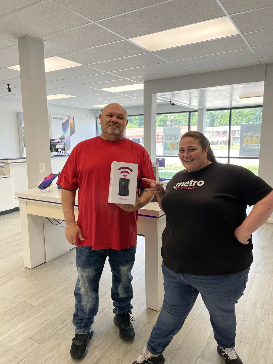 Chris Nugent (@chrisnugent06) on Twitter photo Our customer was pumped for the savings he got today by switching his Home Internet to <a href="/MetroByTMobile/">Metro by T-Mobile</a> from Spectrum! Our customer was pumped for the savings he got today by switching his Home Internet to <a href="/MetroByTMobile/">Metro by T-Mobile</a> from Spectrum!