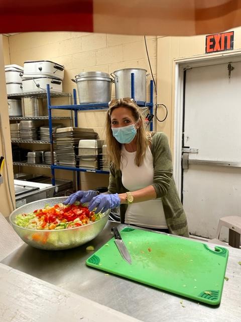 uwoftc's tweet photo. Thank you to Sue, Melissa, and Brian from First Church Unitarian, #Lancaster MA for serving up a tremendous meal of spaghetti and meatballs with salad, bread, and cookies at the Wheat Community Cafe in #ClintonMA last week. We appreciate you! https://t.co/5h6zbeHxTS