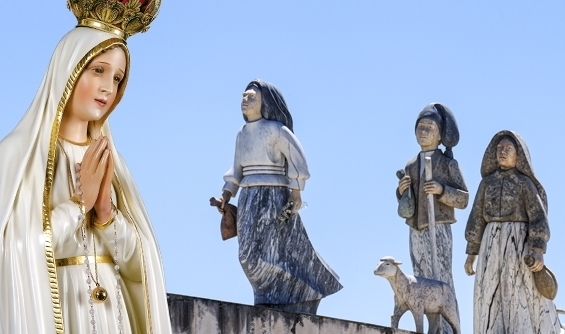 #DzieńFatimski
Matka Boża:
"Kiedy odmawiacie różaniec, mówcie po każdej tajemncy:
O mój Jezu, przebacz nam nasze grzechy,
zachowaj nas od ognia piekielnego,
zaprowadź wszystkie dusze do nieba
i dopomóż szczególnie tym,
którzy najbardziej potrzebują Twojego Miłosierdzia."