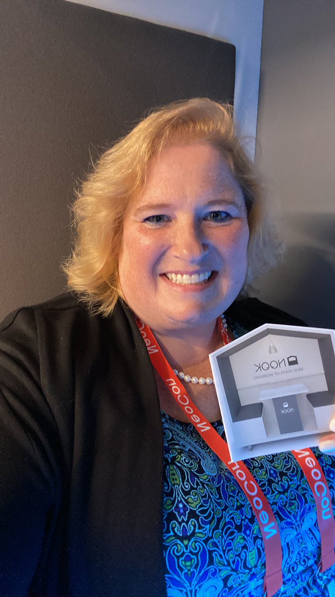 HoopsNHeels's tweet photo. Got my #nookpodselfie at #neocon2022 https://t.co/T5JXSFzbpC