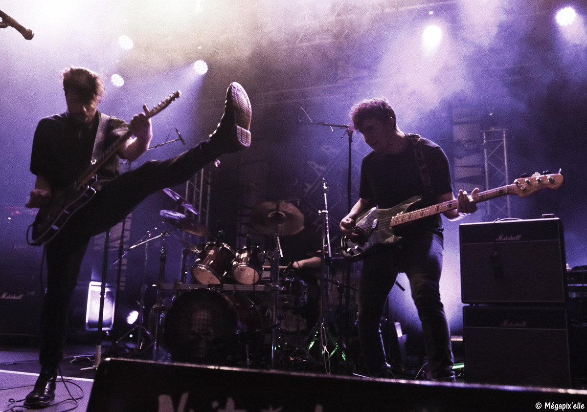 Merci à celles et ceux qui sont venus soutenir Le Shamrock avec nous vendredi soir 🖤

Pour la fête de la musique le 21 juin, on joue place de l’hôtel de ville de Troyes à 21H, à mardi ⚡️