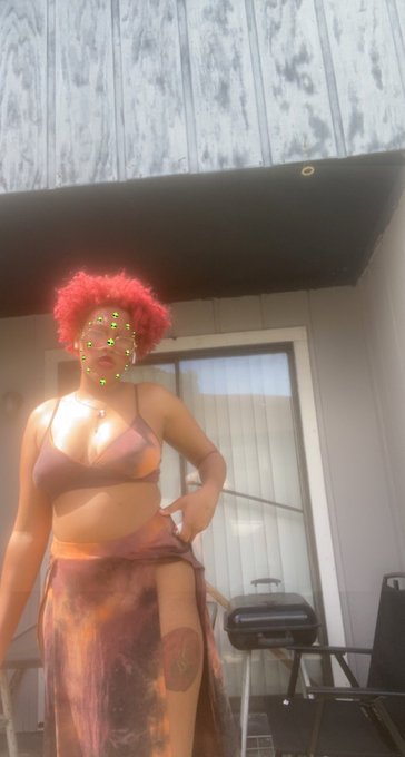 Love this outfit :) 💕🫦 https://t.co/etVfCRZ4qm