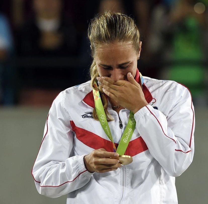 GiannaMariaMtz's tweet photo. El 13 de agosto de 2016 llore contigo… el pecho se me infló de orgullo cuando vi esa bandera🇵🇷 subir y oír nuestro himno! Gracias @MonicaAce93 por darme una de las alegrías más grandes de mi vida! Orgullosa de ti!🥰♥️#Monicaseretira💔#PicaPower #Puigñeta https://t.co/mQewxPfVyj