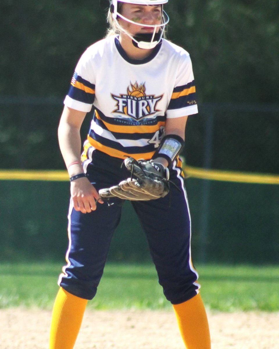 MFury07's tweet photo. Happy 15th Birthday Delanie!  🎉 Whatever you do today, we know you’ll have a smile on your face!  🥎 https://t.co/rSsLL9X7zq
