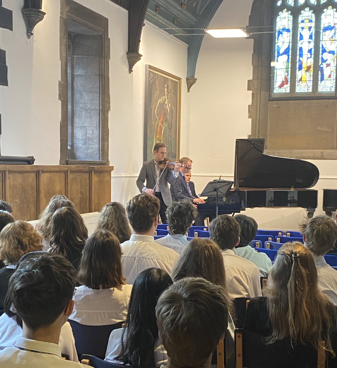 stmarys_music's tweet photo. Thank you @jack_liebeck for such an inspiring day of violin and viola masterclasses. So much for our pupils to take away from their work with you today. Safe journey home! @RoyalAcadMusic #slowpractice https://t.co/DWOCPJsliF