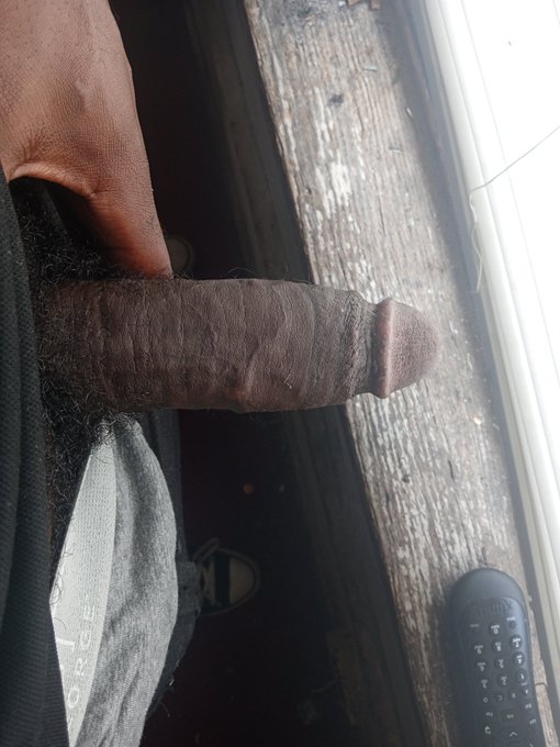 Looking for chill out freaks who down to fuck 8 inches thick sup Wilmington area https://t.co/y4TIoc