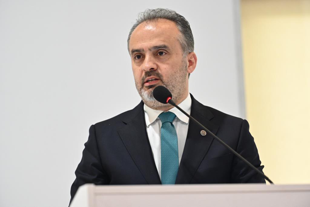 Alinur Aktaş