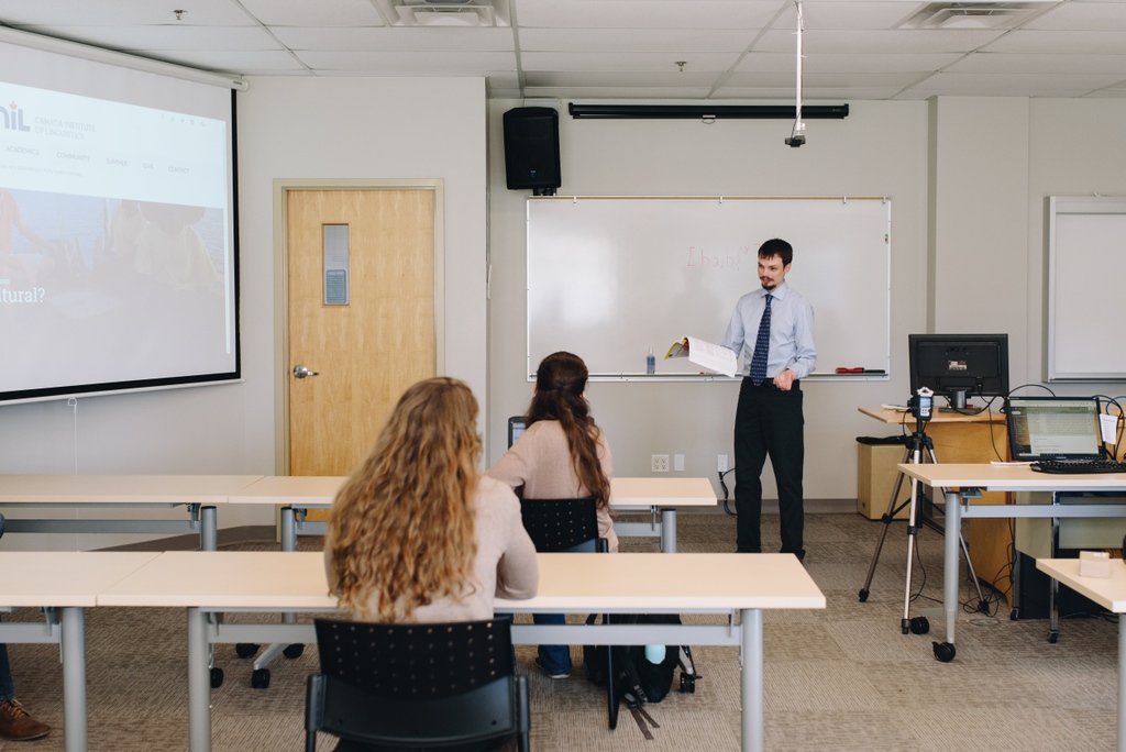 CanILConnect's tweet image. 🔥 Welcome Back! 🔥

Today is the first day of our 2022 summer semester! Over the next 9 weeks, incoming students will learn the basics of linguistic theory, while others will be returning to advance their knowledge.

#welcomeback #firstdayofclasses #summersemester #linguistics