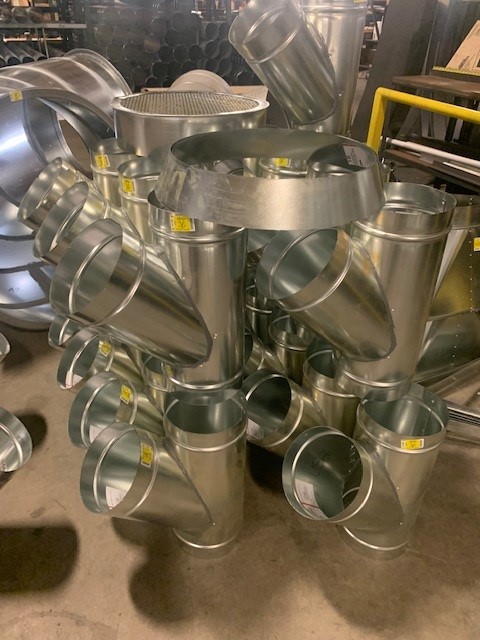 PAMPCO1911's tweet photo. Need HVAC ducts or Metal Fabrication! SQUARE TO ROUNDS , SHANTY CAPS , LATERAL  TEES &amp; 32” DIAMETER ELBOWS … OHHH MY.. ANOTHER DAY “ROCKIN AND TIN KNOCKIN “ https://t.co/7ZCUgITzbB