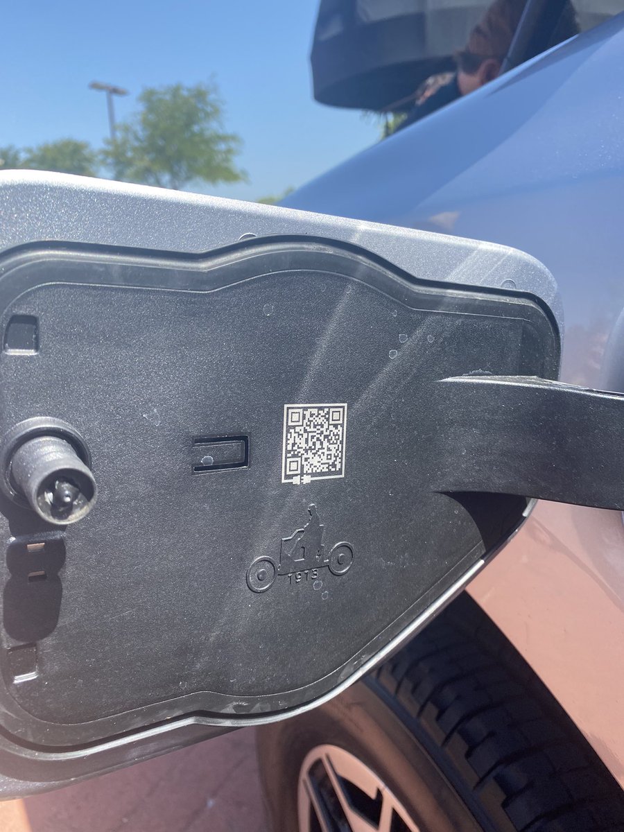 TeiaBCollier's tweet photo. Spotting Easter Eggs in the @Ford F150 Lightning #fordtx #ev https://t.co/AhDAUKzoGN