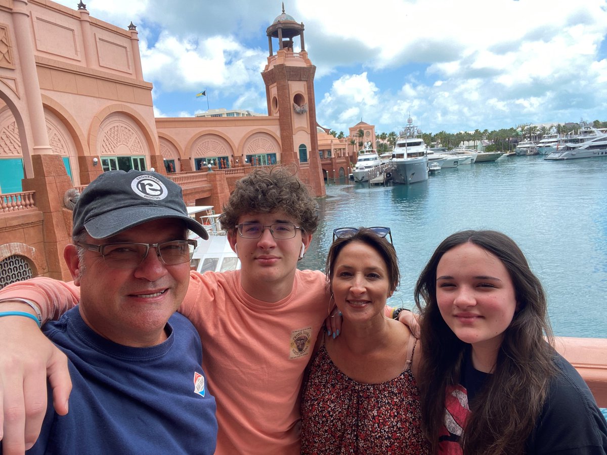 ER_HeavyLifting's tweet image. To prep for Father’s Day, we’re spotlighting dads from the #EngineeredRigging team. We’re kicking off with a dad joke from Co-founder Eddy Kitchen, father of 4 &amp;amp; papi to 3 grandkids. 

Why can’t a nose be 12 inches long? ~ Because then it would be a foot!  

#FathersDay2022