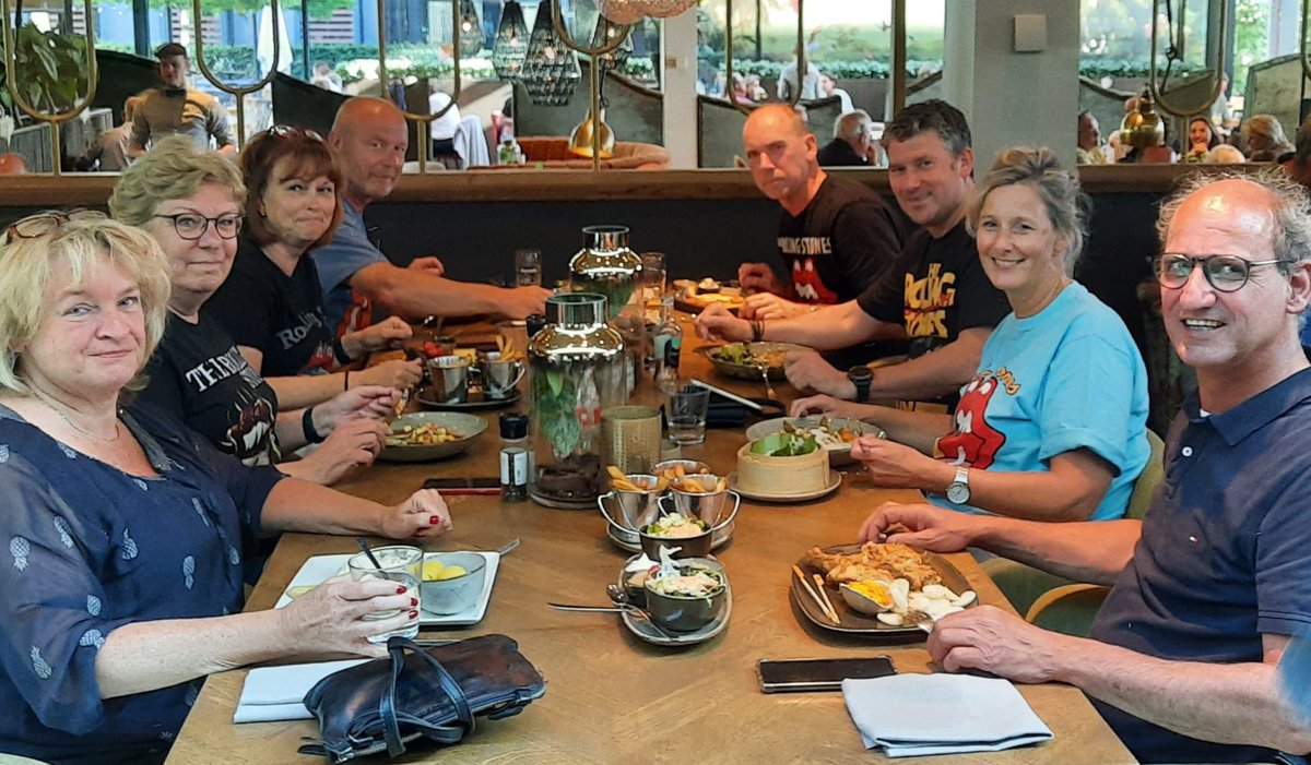 TAaldering's tweet photo. @OmroepGLD 8, lekker uit eten en we houden dit maar weer tegoed! Waren in Breukelen https://t.co/UqB2qlFoY0