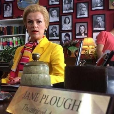 @Maddambeltaine <a href="/Dr_Marcus_Hill/">Marcus Hill</a> It's pronounced "pluff", like "Clough"
<a href="/JanePlough/">Jane Plough</a>