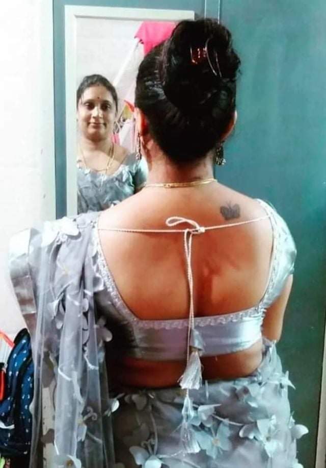 beta_anju's tweet photo. @poonamdevi720 @Rohan_ki_mom @akshitarasili @AshikAawara @incestson00 @MilkySheetal @randi__shreya @AXAYP003 @damini76 @devinirmala2020 @BullPrakash आप को देखने के बाद 
मेरा भी मूड कुछ कुछ बन रहा है......

क्या बिचार है 
आप के https://t.co/IihRc3aUIn