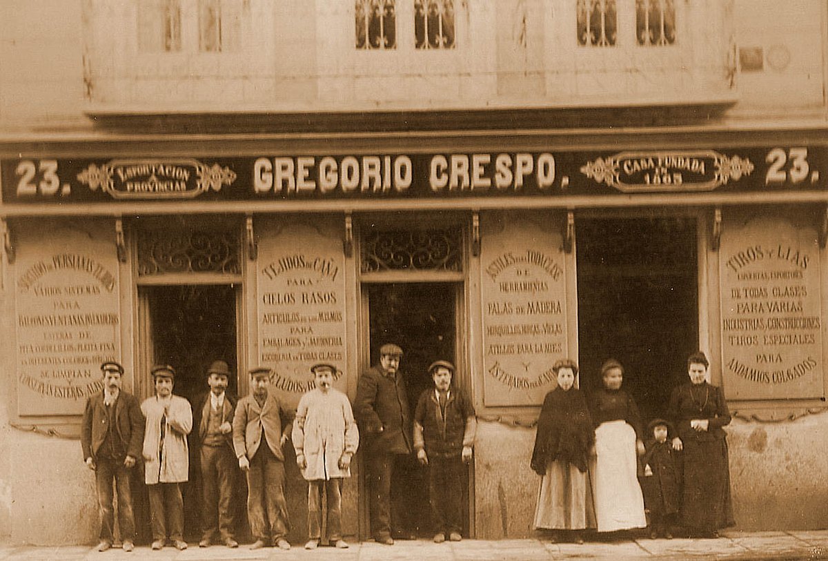 ✍️ De la mano de Cristina Barreiro, profesora de la Vniversitas Senioribvs CEU, conocemos cómo se preparó el ajuar nupcial de la infanta Isabel de Borbón, la 'Chata', en los #comercios de #Madrid, en 1868. #historia 

masinteresmadrid.com/el-madrileno-a…