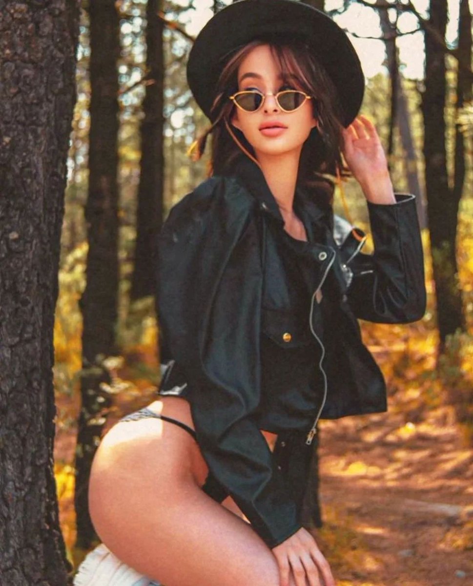 serketmagic's tweet photo. #NTF #model #bosque https://t.co/05u6xZfwoQ
