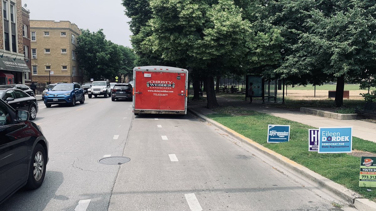 jack_cahillane's tweet photo. ⁦@ChristyWebberCo⁩ 
Please instruct your crews to not park in bike lanes - extremely dangerous here at Lincoln and Montrose (and everywhere) to be forced directly into traffic. 
Their stop for lunch shouldn’t endanger our lives. 
Thanks 
⁦@bikelaneuprise⁩ https://t.co/juWfJA3ylD