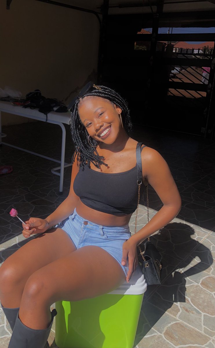 bontleee_'s tweet photo. 🖤🖤🖤 https://t.co/3JKG0yQr7f