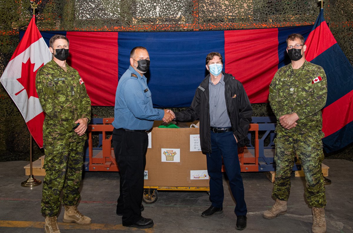 FoodBankKtown's tweet photo. Thank you @bfc_cfb Canadian Armed Forces CFB Kingston ESU for donating 330.1 of non perishables.
In picture from left: Maj Michael Dunning, MS Adam Fidler, our executive director Dan Irwin and MWO Warren James #ygk #donate #community #neighbourhelpingneighbour https://t.co/krc23Iasyz