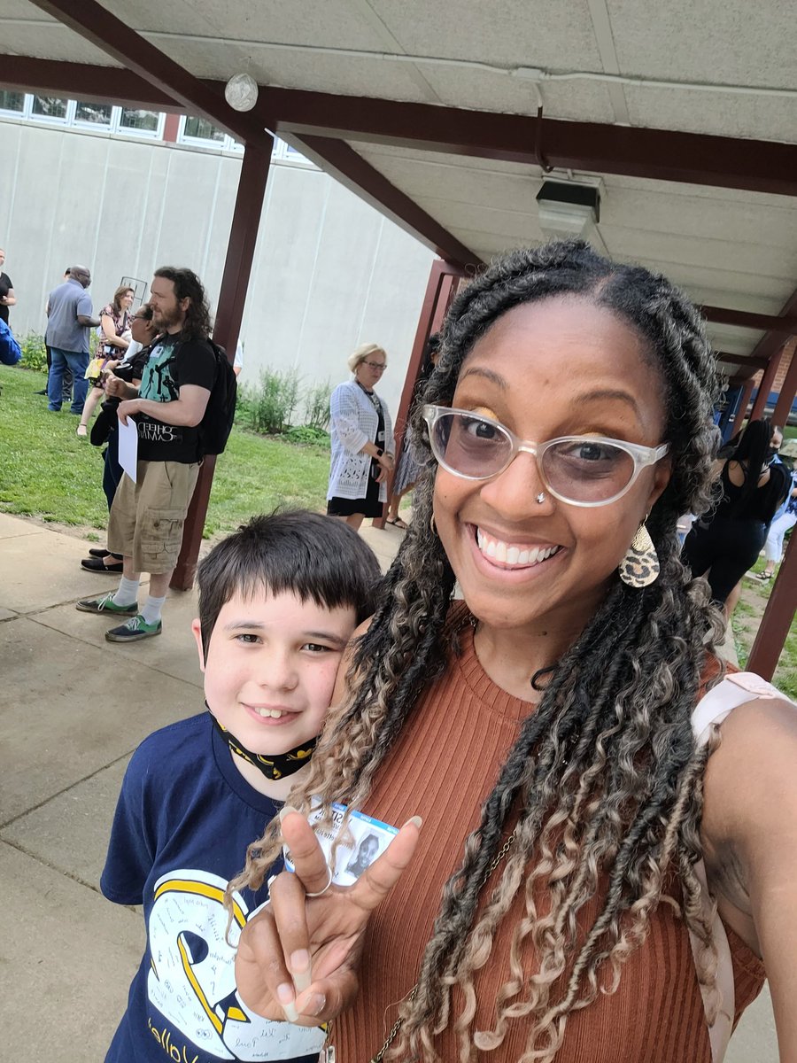 MustangArt_TCS's tweet image. Congratulations @CromwellValleyE 5th graders!! #proudbonusmom #farewellseason #nextlevelloading👨‍🎓