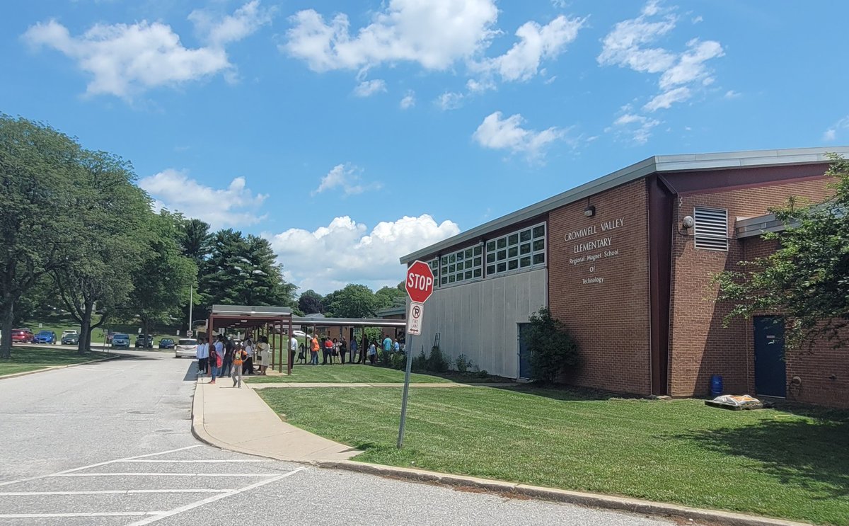 MustangArt_TCS's tweet image. Congratulations @CromwellValleyE 5th graders!! #proudbonusmom #farewellseason #nextlevelloading👨‍🎓