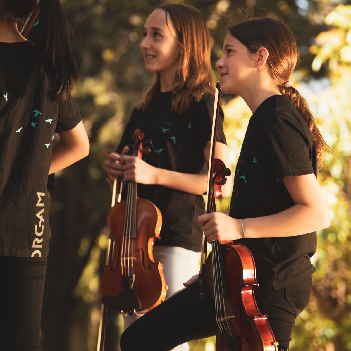 ¡Atención! Últimos días para la inscripción en las pruebas de admisión de la #JovenCamerata de la <a href="/jorcam_/">JORCAM</a>.
Plazas de violín, viola, violonchelo y contrabajo. Puedes encontrar toda la información en: bit.ly/AdmisionJovenC….
¡El plazo terminará el próximo miércoles 15 de junio!