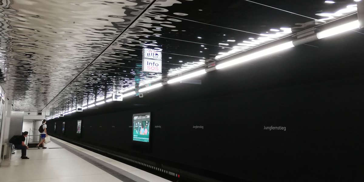 reading_road's tweet photo. Have I watched too many bad movies or does this subway station have a vortex to another world hanging above it?
#Hamburg #sbahn #subwaystations https://t.co/vYGhiBe27U
