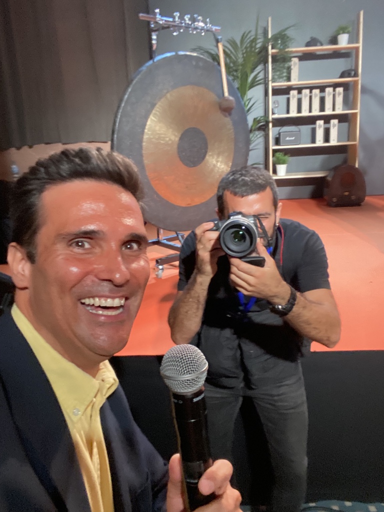 perezesquerdo's tweet photo. La #megaselfie de la #metafoto als #PREMISSONOR amb @jordiborras https://t.co/y8ZBpiqxtI
