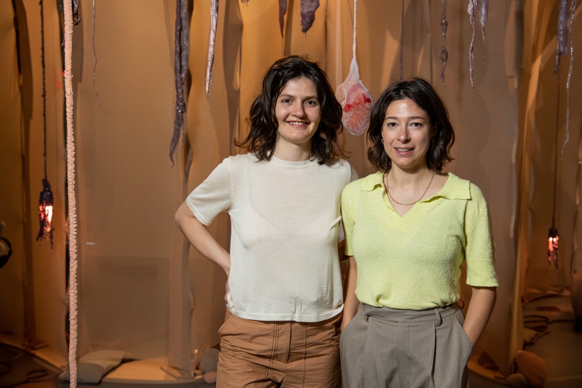 onf's tweet photo. 🥽✨ PLASTISAPIENS est présenté en PREMIÈRE MONDIALE au Festival #Tribeca2022! Si vous êtes de passage à #NYC, venez expérimenter notre oeuvre #VR et son installation → https://t.co/nHJ4I7OY79 
🗓️ L'expo prend fin le 19 juin! #ONF #immersive https://t.co/RvfCxcoGFk