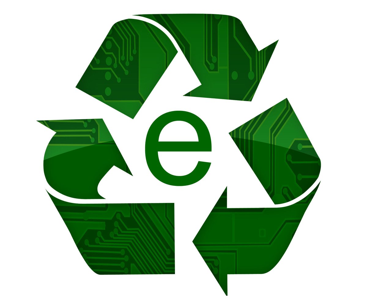 DalyMoversInc's tweet photo. From real waste to e-waste, we are all about recycling and bettering our environment. Find out more about our recycling initiatives here. 
https://t.co/ruS0xrIl3W https://t.co/zl4E0wEbBk
