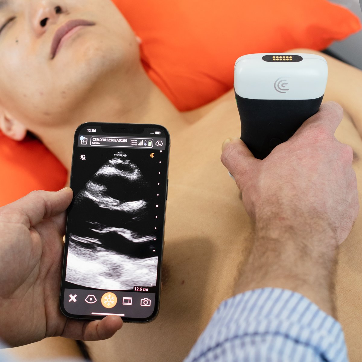 clariusmhealth's tweet photo. New Clarius HD3 wireless ultrasound for medical professionals! Discover high-definition imaging you can trust for your specialty. Manage your exams anywhere and improve patient outcomes with clear, real-time imaging that is easy to use, affordable, and ultra-portable.