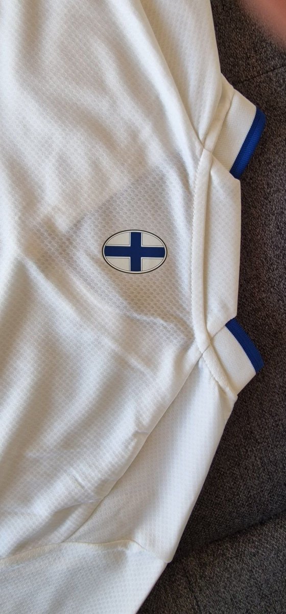 Votlin's tweet photo. MAILLOT OFFICIEL🔵⚪️
#TeamOM https://t.co/WzFdbTyAz9