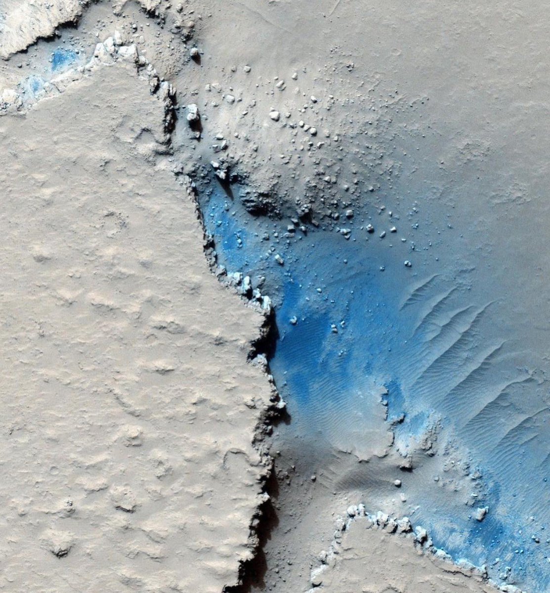 cortexcreatives's tweet image. PHOTOGRAPHY: Off-world shots taken from NASA’s public library 🪐