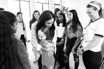 DBrown99944's tweet photo. Our feminist Icon #MeghanMarkle #ProjectFearless
https://t.co/z5EQKmG9v5 https://t.co/lBqsXSnRFO