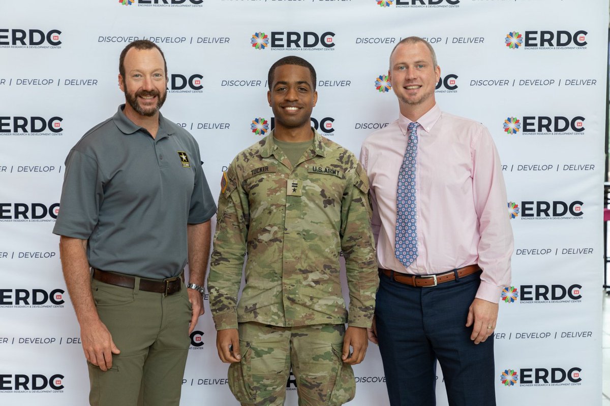 USACEHQ's tweet image. At @ArmyERDC, they're committed to preparing the next generation of leaders in #STEM. That includes future Army experts! Meet @WestPoint_USMA cadet Jordan Tucker and learn about his internship experience at #ERDC's Environmental Laboratory: erdc.usace.army.mil/Media/News-Sto…