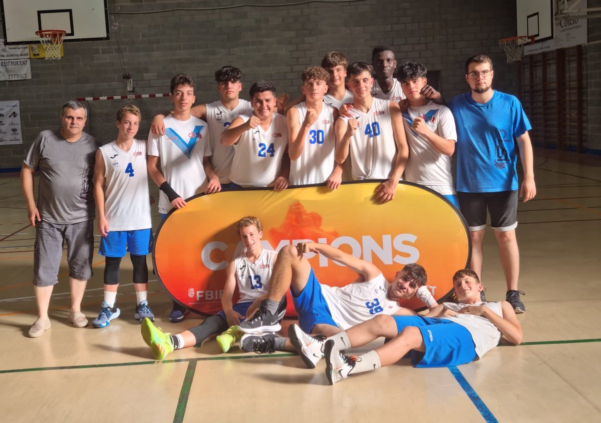 FBIBasquet's tweet photo. 🏆 Ja tenim campions preferents de cadet masculí:

Grup A - @cbsibasquet
Grup B - DTR Servicios - @cbAndratx1985
Grup C - Ais Balear @dakotaalcudia
Grup D - @BSAcantera B Negro

Enhorabona a tots!

#IllesDeBàsquet https://t.co/0MLl82uE4N