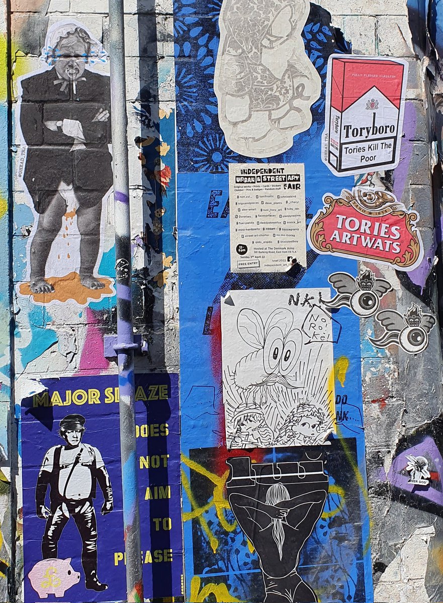 ghead_tra's tweet photo. A lil closer of that anti Tory section, featuring some @SubDudeLondon
#NotMyPM #JohnsonOut136 https://t.co/wjTw78nH2J
