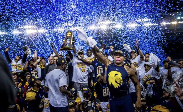 #AGTG After a great camp and conversation wit <a href="/TyronCarrier/">Tyron Carrier</a>, I am extremely grateful to receive my first offer the University Of Texas A&amp;M Commerce <a href="/tamuc/">田村菜央</a> <a href="/Lion_FB/">Fb lion</a> <a href="/rohawksfootball/">Red Oak Hawks Football</a> @trackcoachjj <a href="/_CoachROB__/">Coach Robinson</a> <a href="/CoachKelso03/">Andy Kelso</a> <a href="/SkysTheLimitWR/">Margin Hooks</a> #GoLions