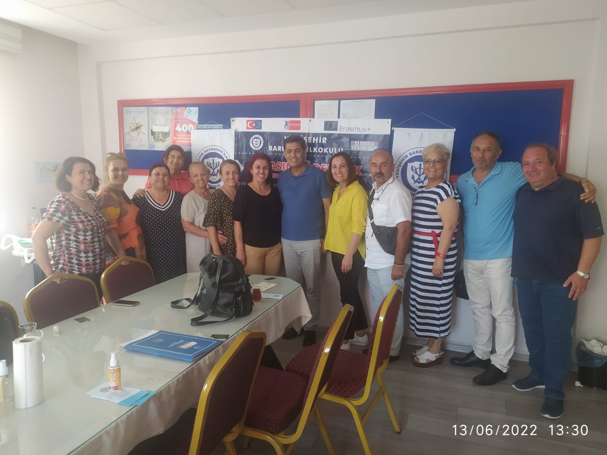 2019-1-TR KA101 072334 nolu Erasmus+ “Yaşasın Ödev Yok”projemizin yaygınlaştırma faaliyetleri kapsamında Bahçelievler İlkokuluna öğretmenlerine proje konusu ,okulumuzdaki öğretmenlerimizin uygulamaları hakkında  bilgi verildi.<a href="/ErasmusMersin/">Erasmus+ Mersin</a>  <a href="/ulusalajans/">Türkiye Ulusal Ajansı 🇹🇷 Turkish NA</a> <a href="/yusuf_gulgen/">Yusuf GÜLGEN</a>