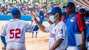 Tercer juego #ProvinciaGranma Vs. #CiegodeÁvila 
muchas felicidades para Yunier Castillo el lanzador por los #Alazanes que esta de cumpleaños. 

#Bayamo #Cuba