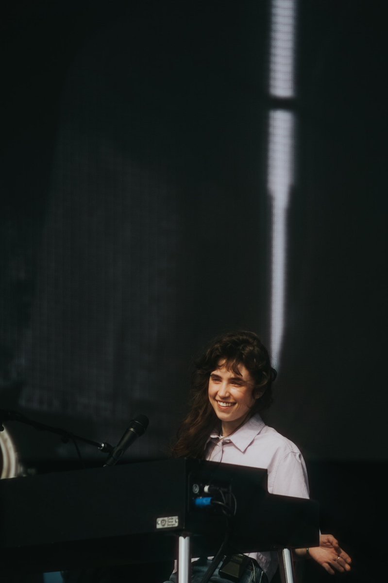 deaniechen's tweet photo. .@clairo @GovBallNYC day 3 https://t.co/yLrxB4PRP4