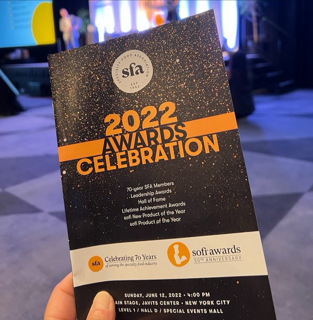 MaracaiboMedia's tweet photo. It was a great honor to accept the Hall of Fame Award for Marygrace Sexton at The @Specialty_Food Association 2022 Summer Fancy Food Show 🍊🏆
#FancyFoodShow #sofiAwards #SFABasics #sfa #drinknatalies @Nataliesoj https://t.co/B6tqi7xzlG