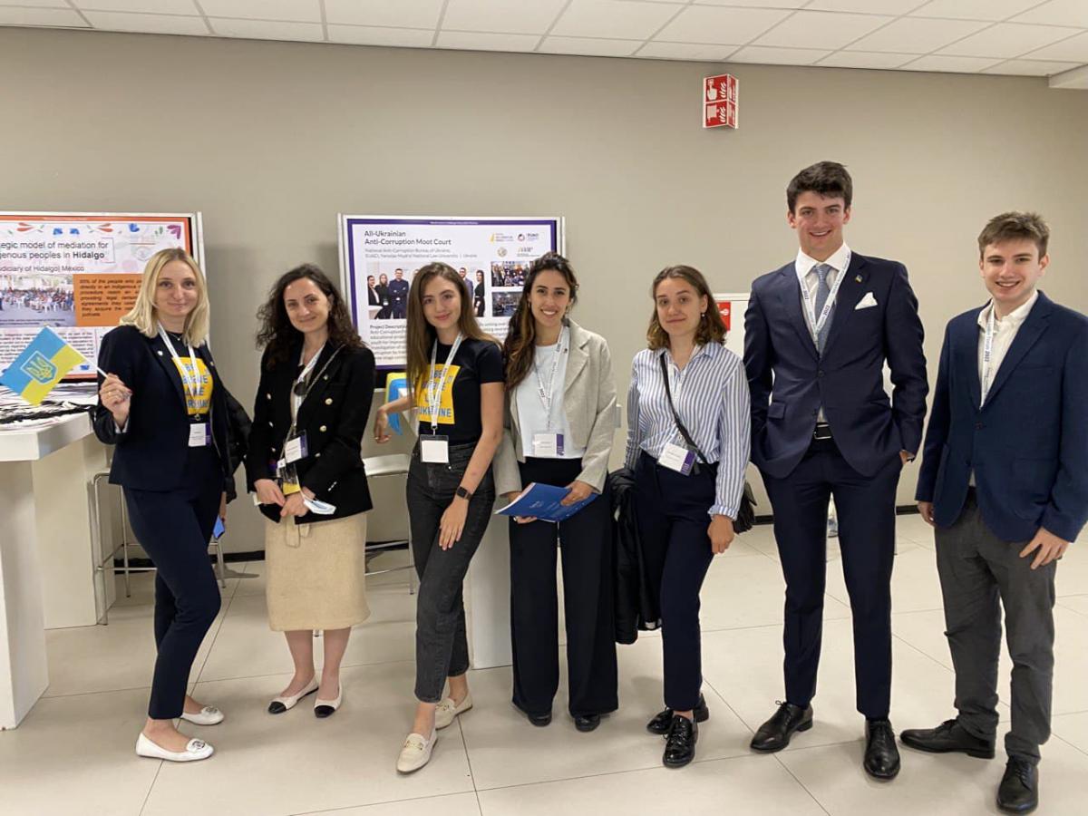 EUACI_Ukraine's tweet photo. The All-Ukrainian Anti-Corruption Moot Court, organised by @nab_ukr with #EUACIsupport, received an honorable mention from @TheWJP. It was nominated in the Anti-corruption &amp; Open Government category &amp; selected out of 305 applications from 188 countries for its innovative approach https://t.co/s6LRbuJAi2