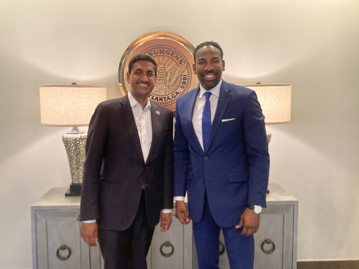 RoKhanna's tweet photo. ⁦.⁦@andreforatlanta⁩ is one of the most innovative leaders in our nation, providing $60k plus, life-changing tech jobs and 4 month training for Atlantans who don’t have college degrees. We talked about his program being a model and a message of economic opportunity. https://t.co/tG4KS5xaiA